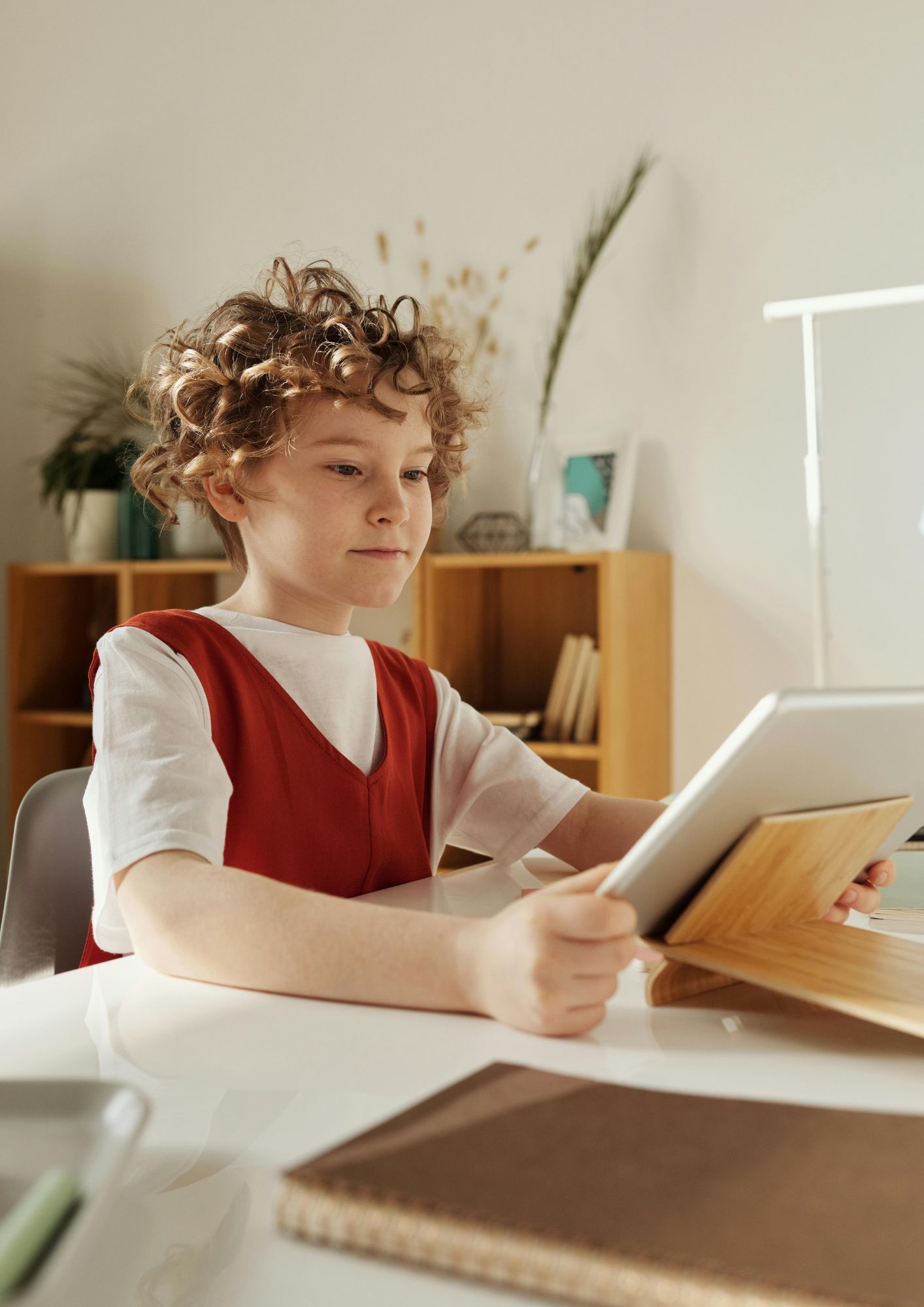 A child stares at a screen